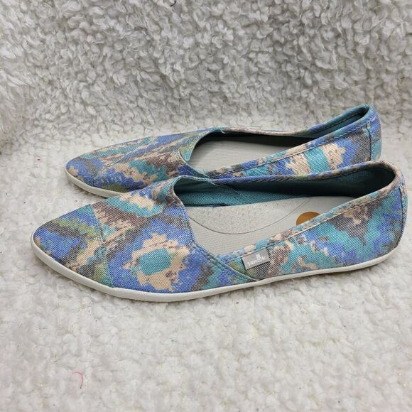 Sanuk Patterned Pointed Toe Flats Size 8 - Picture 3 of 5
